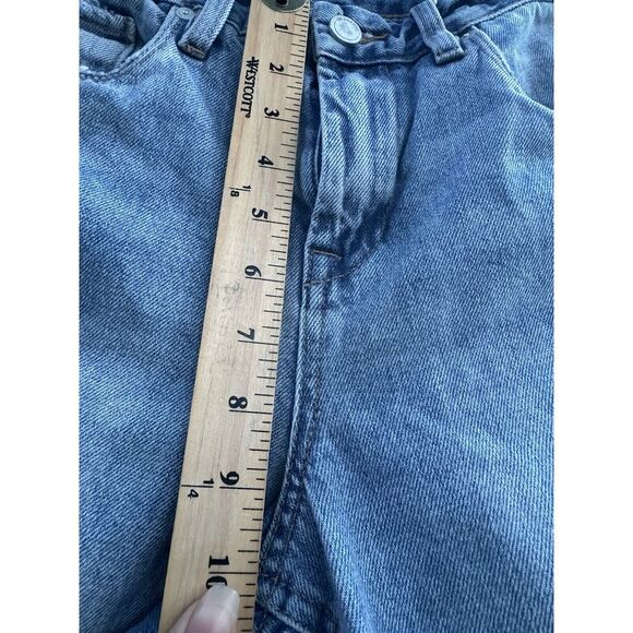 Blank NYC Jeans Women Size 26 Blue The Ludlow Girlfriend Crop Star Patches - Picture 4 of 10